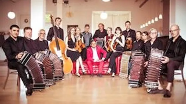 Neujahrstango mit dem Gran Orquesta de Tango Carambolage - Viajes del Tango