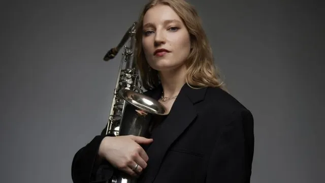 Emma Rawicz CLOUDWALKER