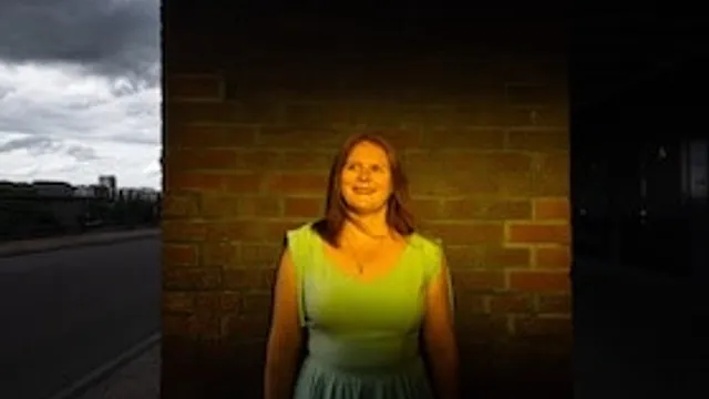 Nele Mathew - mit „Ist das so üblich?“