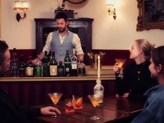 Cocktail-Tasting - Baker Street Blue Hour