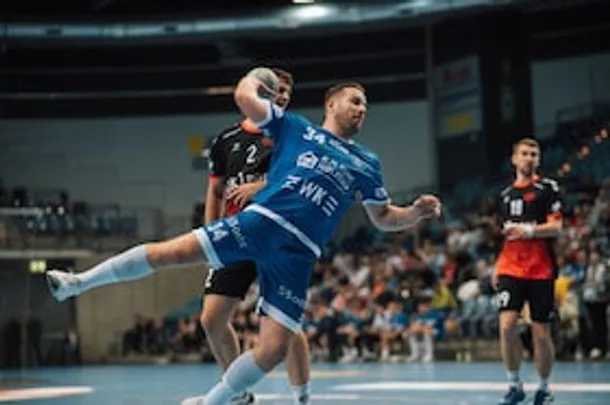 TvdH Oldenburg -  VfL Horneburg