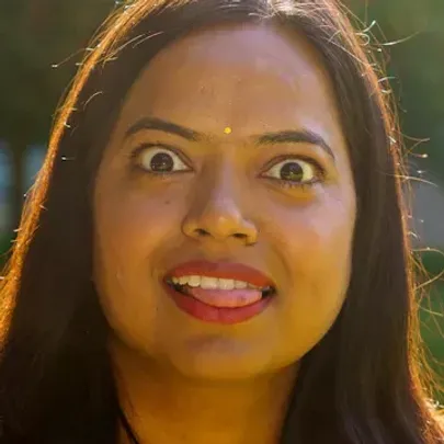 Kriti Prajapati: Rødgrød Med MASALA