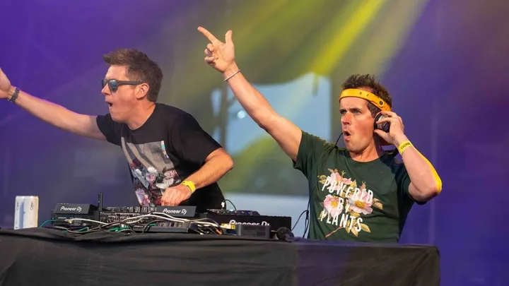 DICK & DOM IN DA HAUNTED BUNGALOW
