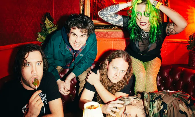 Frankie and the Witch Fingers