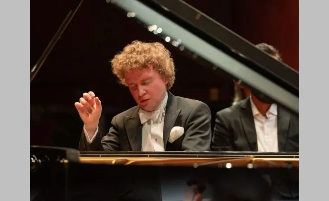 Nikolay Khozyainov – Klavierabend