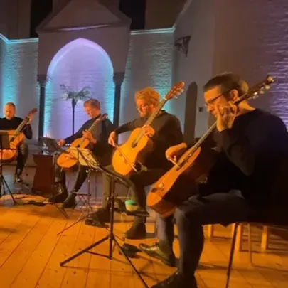 Langbordkoncerter #2 – Musik, mad og mennesker
