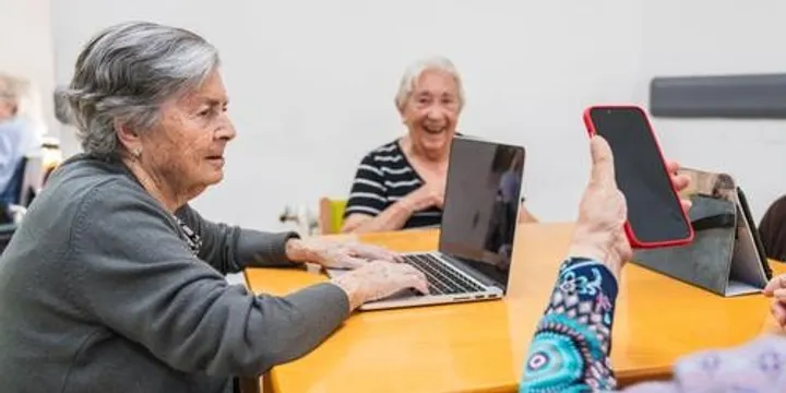 Get Online Week: AI and Online Safety at Warringah Mall