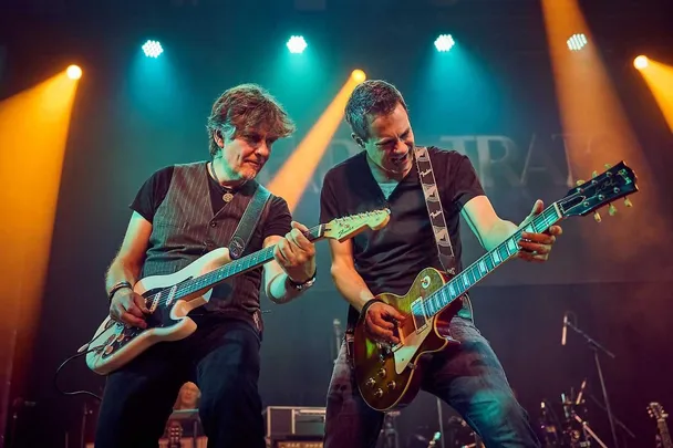 Dire Straits Show: Dire Strats