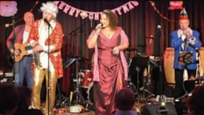 Santa Kläuser - Alle Jahre wieder – Santa Klaus kommt in die Stadt!