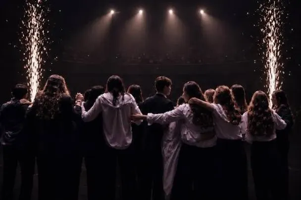 Hakuna Group of Music: "Vivos"