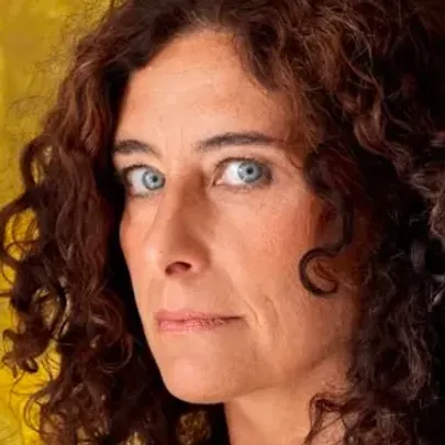 Foredrag med Roxana Kia, forfatter til “Månen i min kuffert”