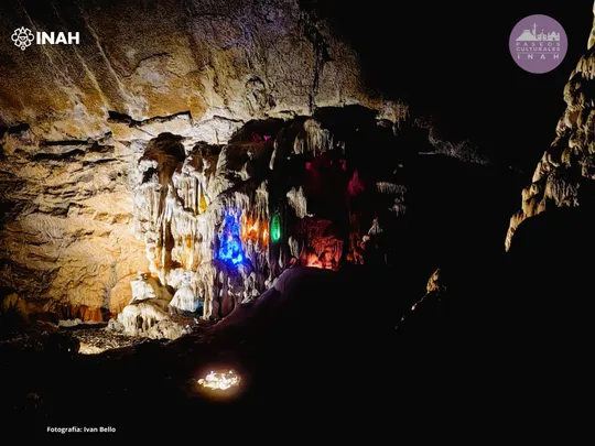 Viaje al corazón de la Tierra: Explorando las Grutas de Cacahuamilpa