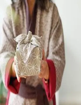 FUROSHIKI | EMBRULHOS SUSTENTÁVEIS PARA O NATAL