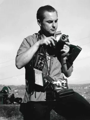 Exposition Photo de famille : quand les appareils racontent l’histoire photographique - Roger BELLONE