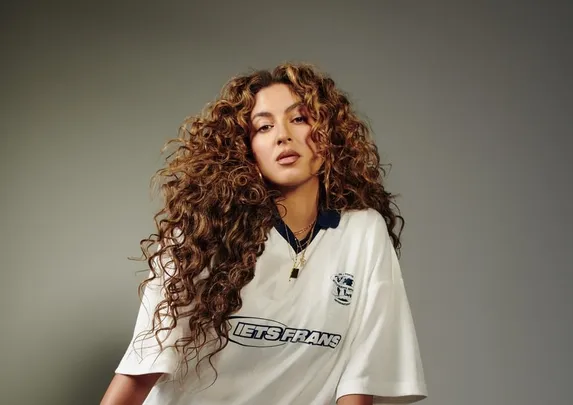 TORI KELLY (US) + HILLARI (NO)