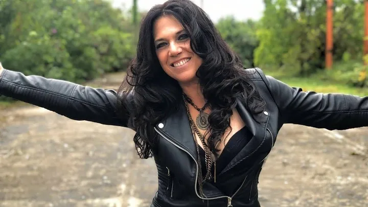 Sari Schorr - Running Wild