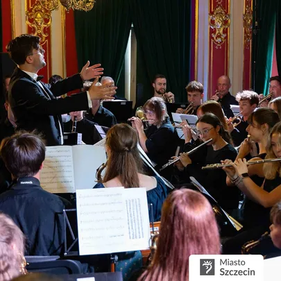 Szczecińska Trzynastka - orkiestra dęta DK „13 Muz” - koncert z okazji Dnia Edukacji Narodowej