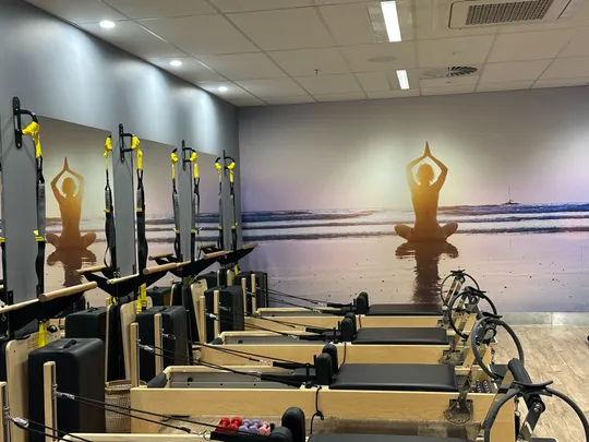DAIMLER TRUCKS - LUNCHTIME REFORMER - NOV