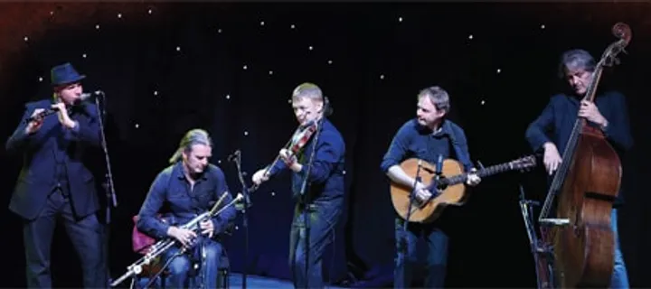 Lúnasa featuring Daoiri Farrell