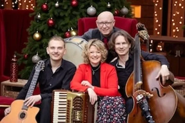 Weltmusik mit Orchestra Mondo - Zauberhafte Weihnachtsreise