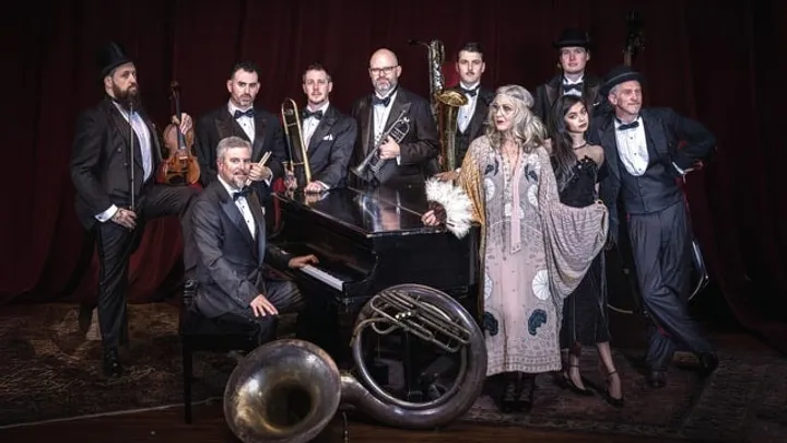 Squirrel Nut Zippers Christmas Caravan