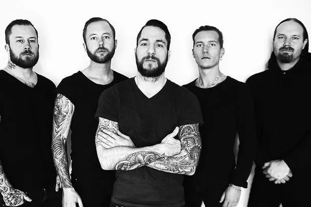 Raised Fist + support: DRØVER