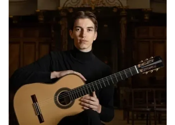Classical Guitarist Virgile Barthe