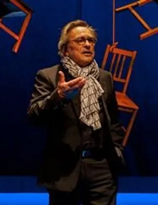 OLEANNA | COMPANHIA DE TEATRO DO ALGARVE