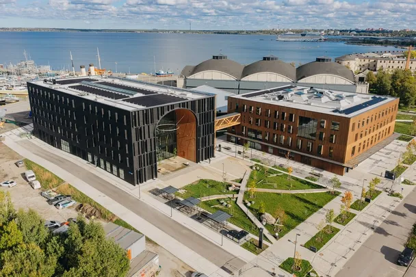 Uudishimu päev: kuraatorituur uue Eesti Loodusmuuseumi hoidlates