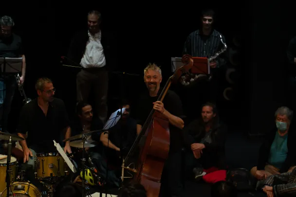 DISCOBLE : STABILE/MOBILE : Théo Girard et l'Orchestre Pensées Rotatives