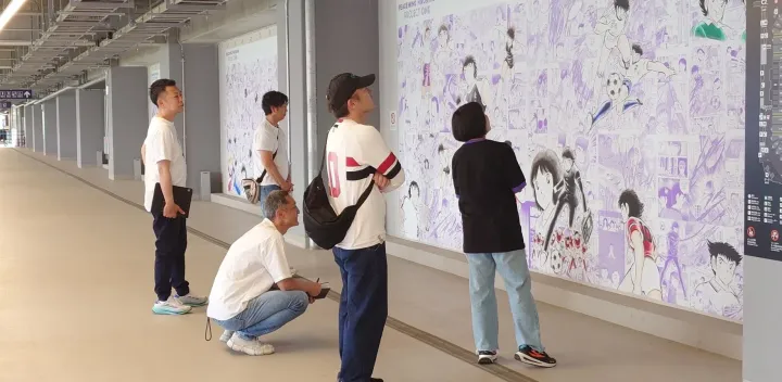 STAHUG 対話型アート鑑賞 in ピースウォール