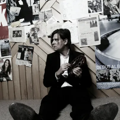 PHILLIP BOA AND THE VOODOOCLUB play singles & songs from their catalogue