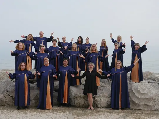 Grace Gospel Choir - Bo z Kolędą Radośniej