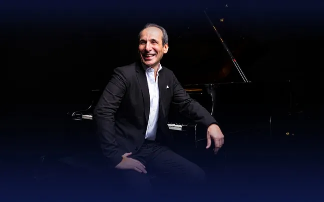Amr Selim x Teatro 90
