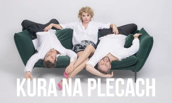Kura na plecach