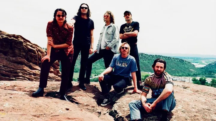 KING GIZZARD & THE LIZARD WIZARD (RAVE SHOW) 