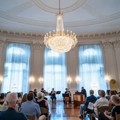 Camerata St. Blasien, Solistin: Edith Fischer, Klavier