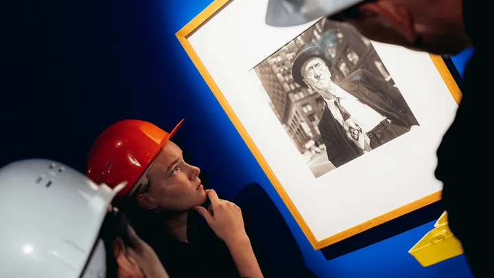 Koolivaheaja tuur lastele Vivian Maieri näitusel: mis toimus enne selfisid?
