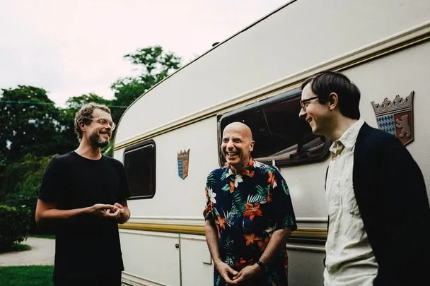Jakob Bro Trio feat. Thomas Morgan & Joey Baron