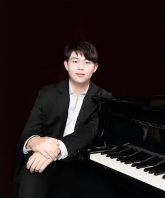 Seunglee Yang entführt in die grenzenlose Fantasie - flüchtige Farben, dramatische Tiefe