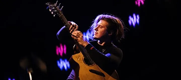 Alexandr Misko with Special Guest Forest Bailey at The Rabbit Box