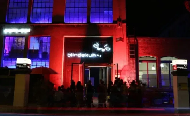 Sinnesparcours im Dunkeln ·  blindekuh Basel