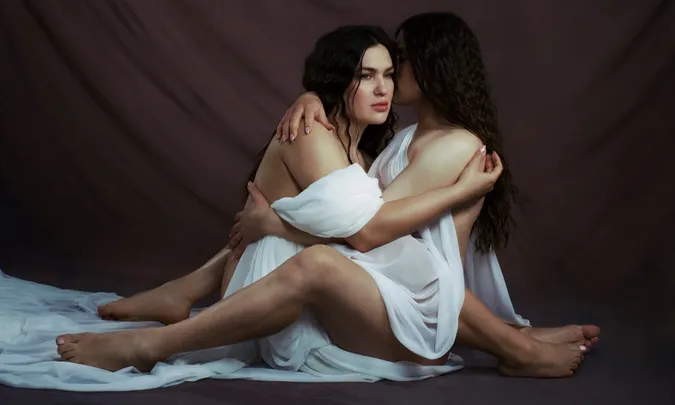 Amanda & Lydia: Traces of Your Skin