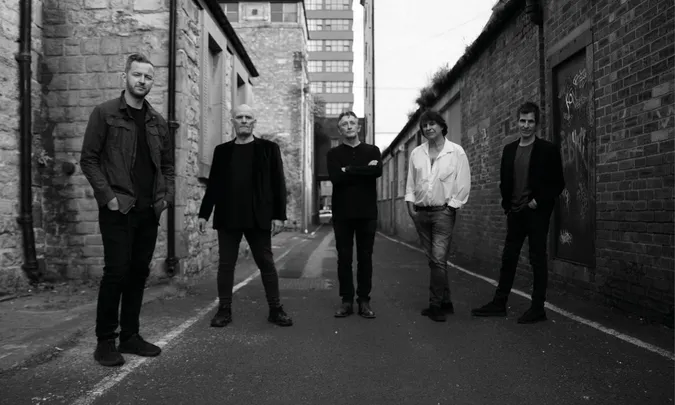THE CHAMELEONS