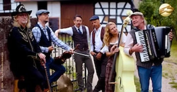 Kerzenscheinkonzert mit der E3 Acoustic Band