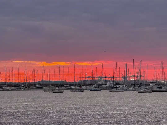 Commodore’s Sunset Drinks