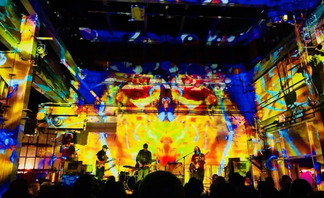 LSD and the Search for God (USA)  I  Yumi Jun (FRA)