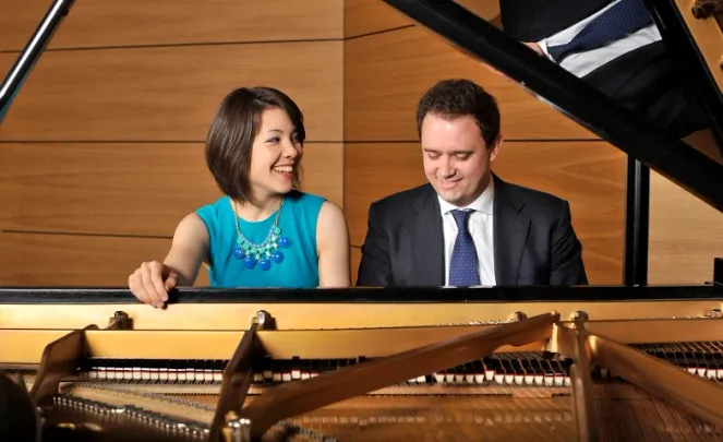Dinner mit  Klavierduo "Pianistico" im Schloss Schadau