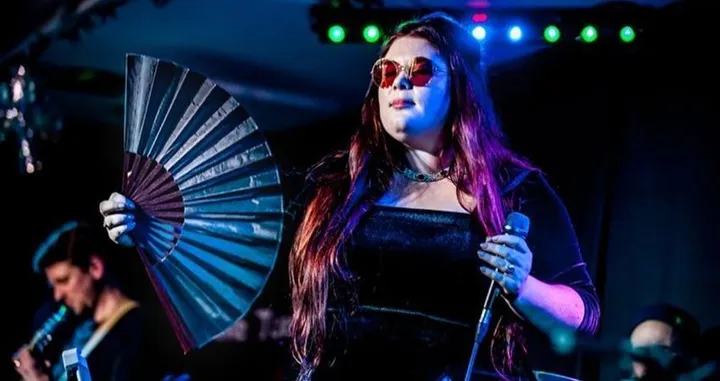 Alice Armstrong - Award Winning R&B Singer-Songwriter