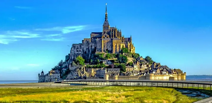 世界遺産モン・サン・ミッシェルと花の都パリ6日間 旅行説明会